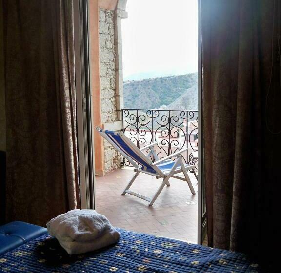 Standard Triple Room Sea View, Taormina Park