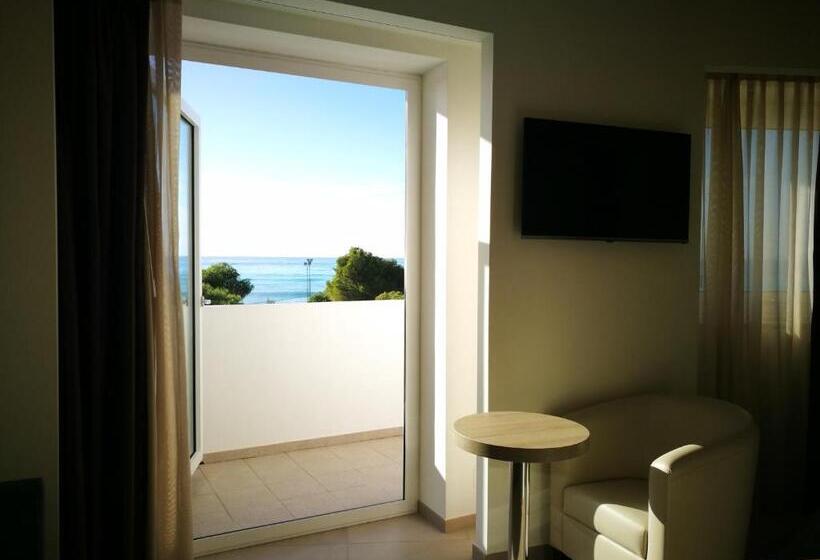 Junior Suite mit Meerblick, Village Club Santa Caterina