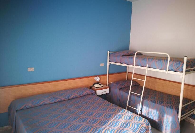 اتاق استاندارد چهار تخته, Village Club Santa Caterina