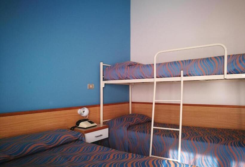 اتاق استاندارد چهار تخته, Village Club Santa Caterina