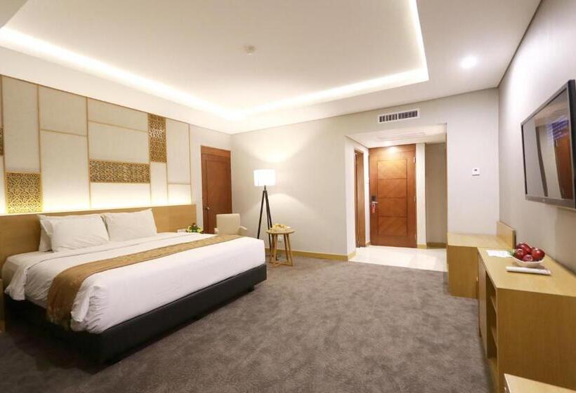 Habitación Deluxe con Balcón, Patra  & Convention Semarang