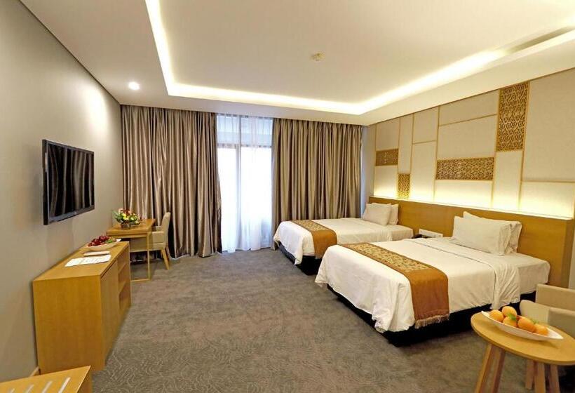 اتاق لوکس با بالکن, Patra Semarang Hotel & Convention