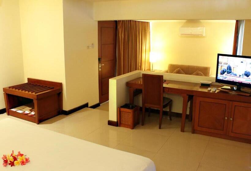 ویلای لوکس 1 خوابه, Patra Semarang Hotel & Convention