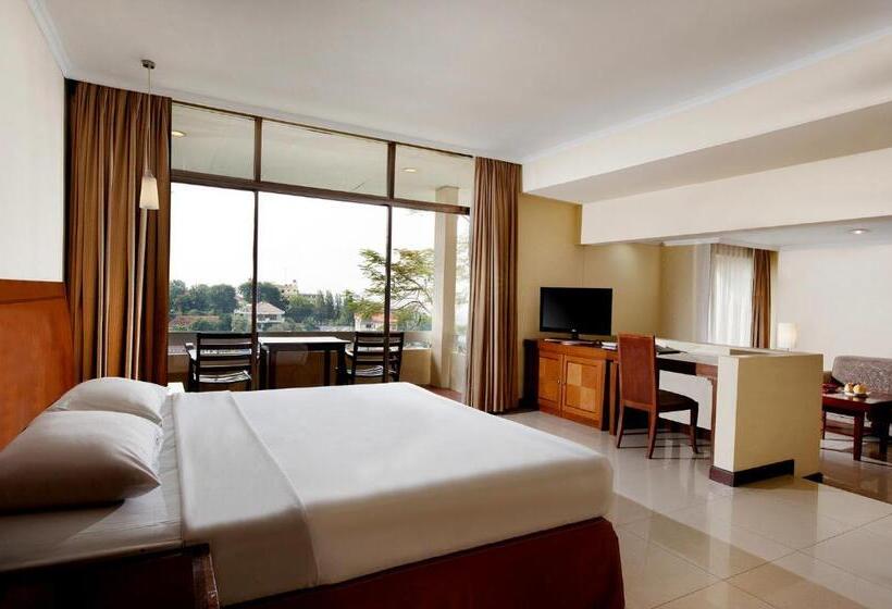 ویلای لوکس 1 خوابه, Patra Semarang Hotel & Convention