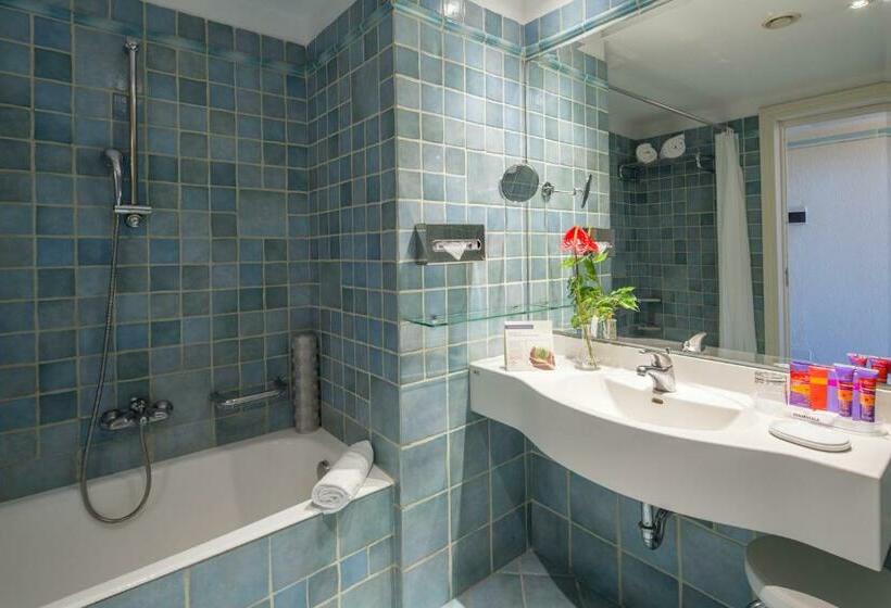 اتاق لوکس با چشم‌انداز دریا, Unahotels Capotaormina