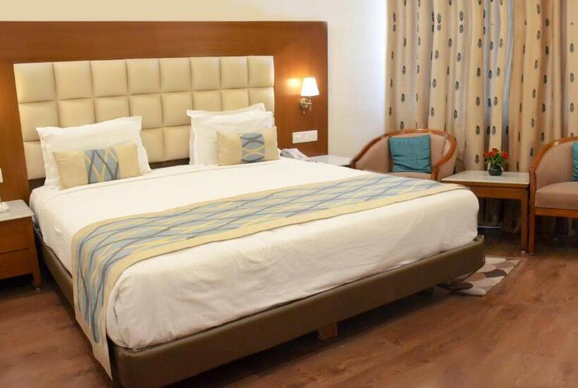 Chambre Executive, Clarks Avadh