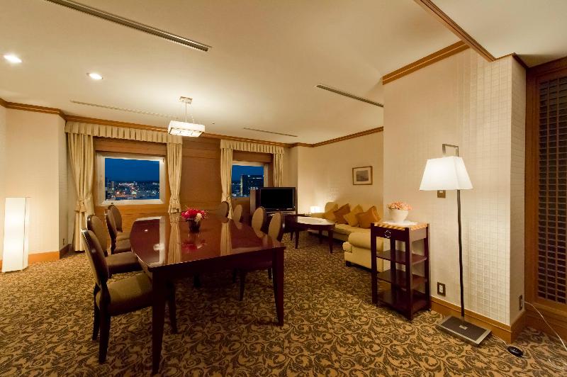 سوییت, Crowne Plaza Akita