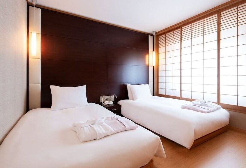 سوییت, Crowne Plaza Akita