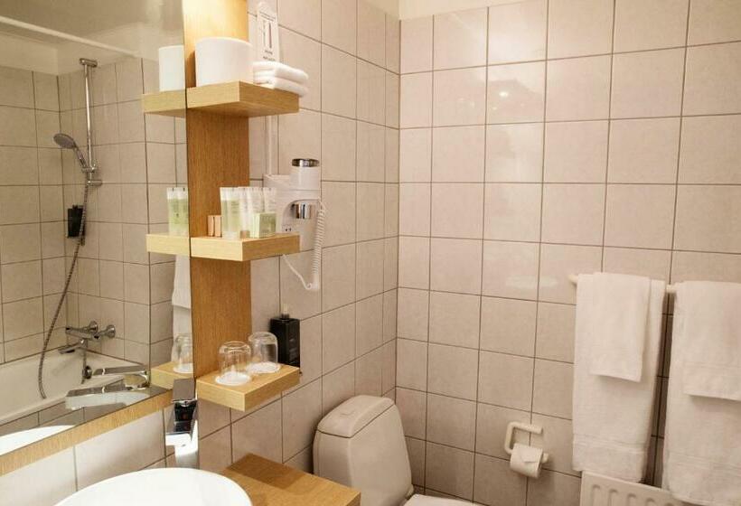 اتاق استاندارد سه نفره, Fosshótel Rauðará