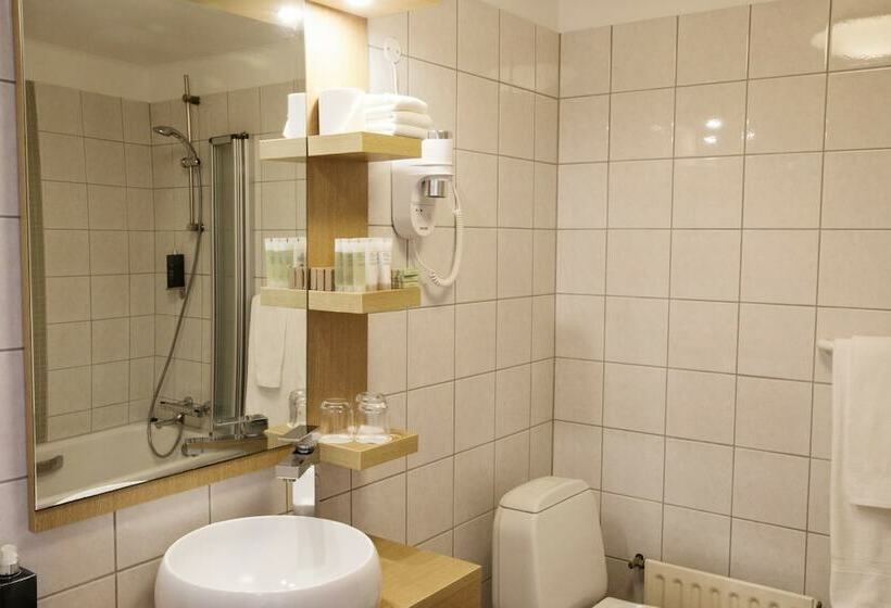 اتاق استاندارد سه نفره, Fosshótel Rauðará