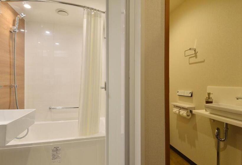 اتاق پریمیوم سه تخته, Hakodate Kokusai
