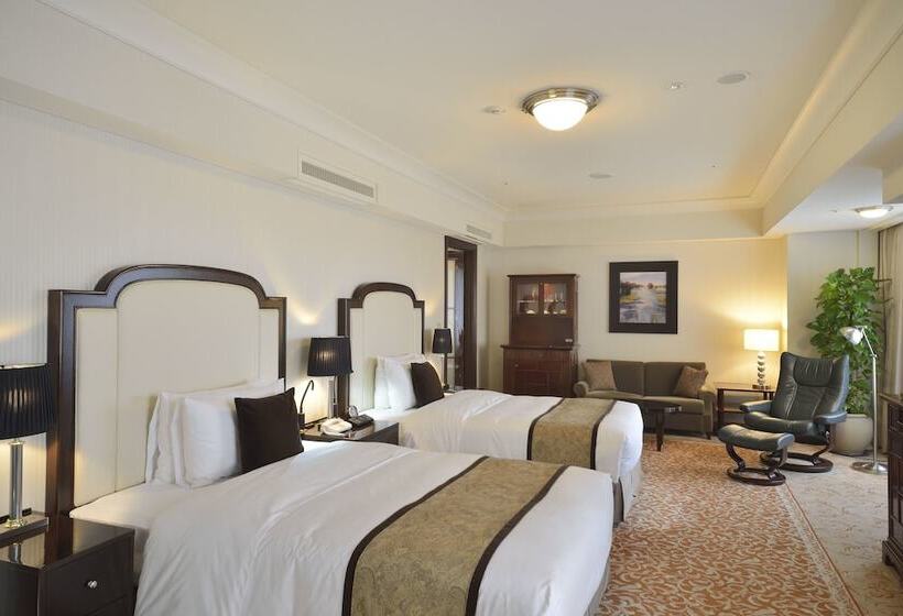 سوییت جونیور, Imperial Hotel Tokyo