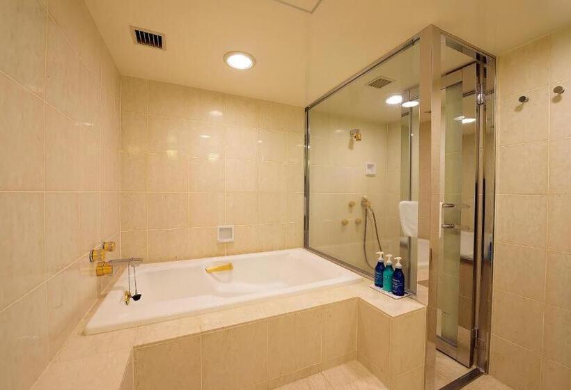 اتاق استاندارد چهار تخته, Narita Tobu Hotel Airport