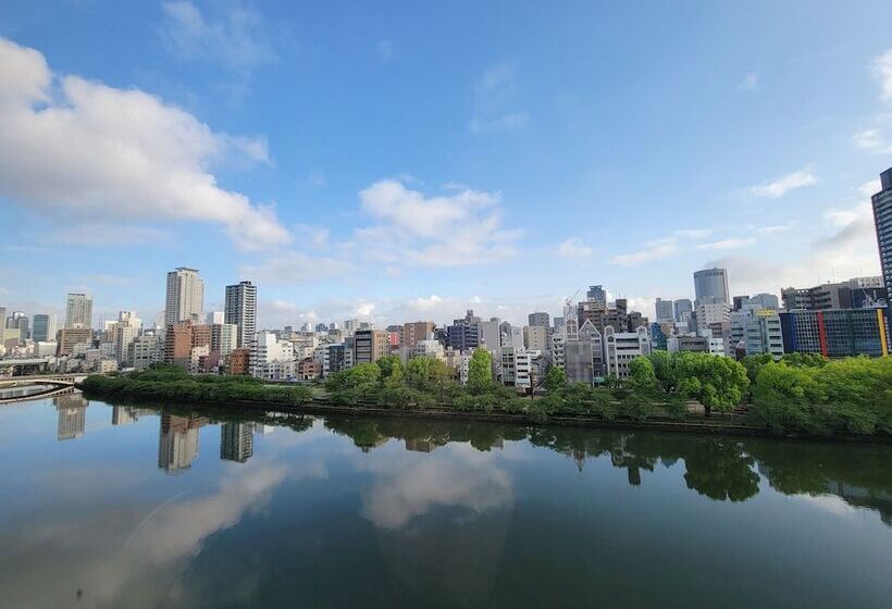 اتاق استاندارد چهار تخته, Osaka Castle