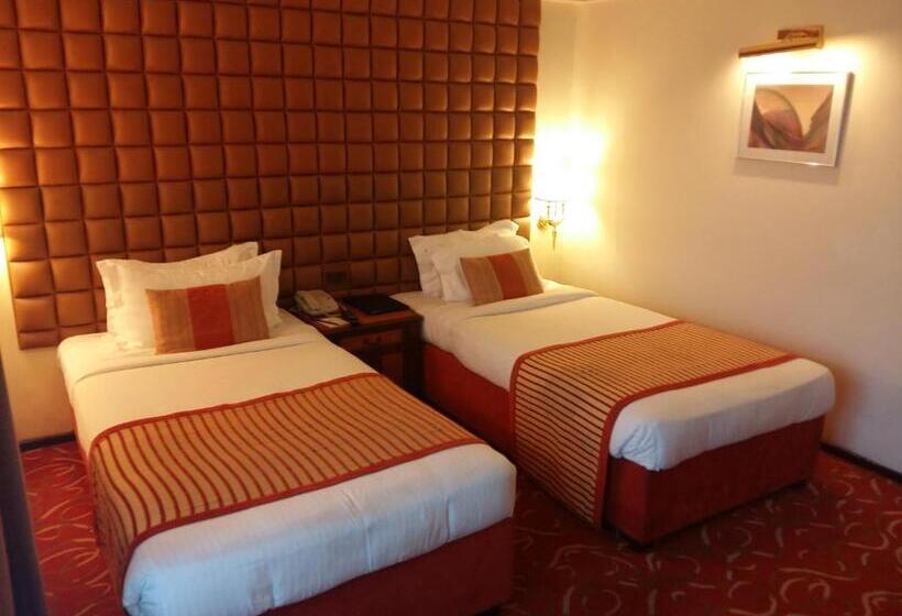اتاق سوپریور, Pride Hotel Pune