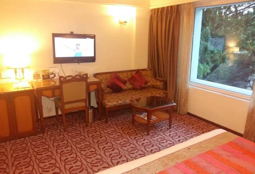 اتاق لوکس, Pride Hotel Pune