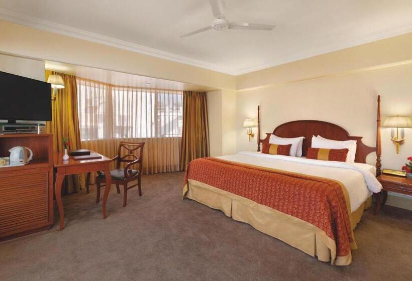 Deluxe Room, Ramada Plaza By Wyndham Palm Grove