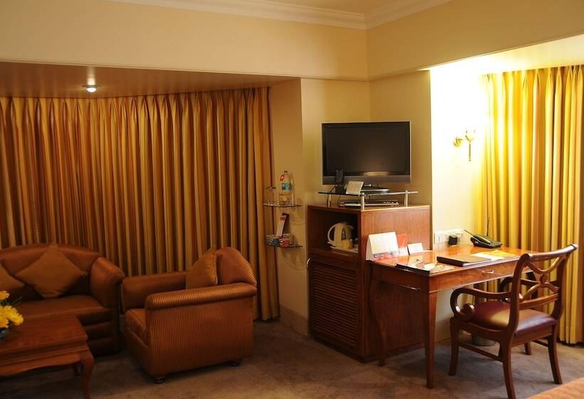 اتاق لوکس, Ramada Plaza By Wyndham Palm Grove