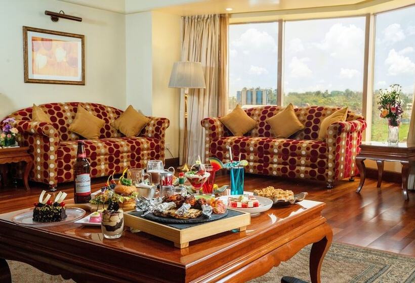 デラックススイート, Ramada Plaza By Wyndham Palm Grove