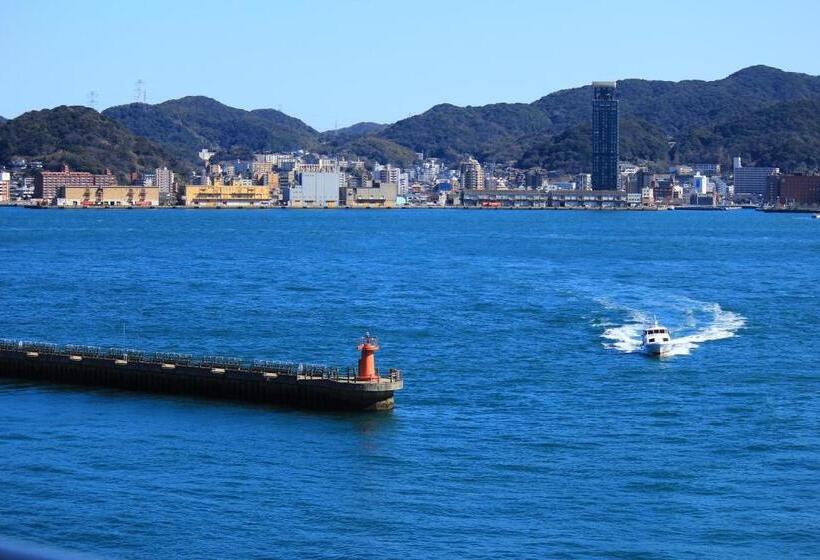 اتاق استاندارد با چشم‌انداز دریا, Shimonoseki Grand