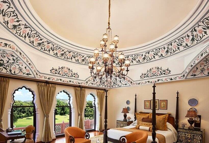 سوییت با چشم‌انداز باغ, Rambagh Palace