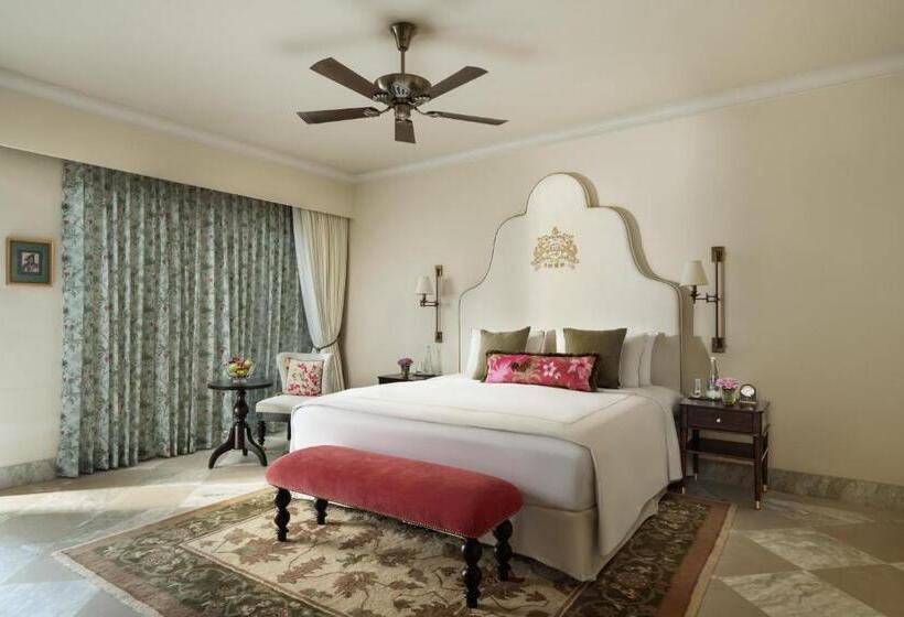 اتاق لوکس, Taj Usha Kiran Palace, Gwalior