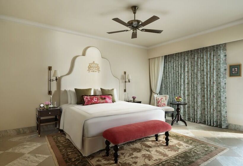 اتاق لوکس, Taj Usha Kiran Palace, Gwalior
