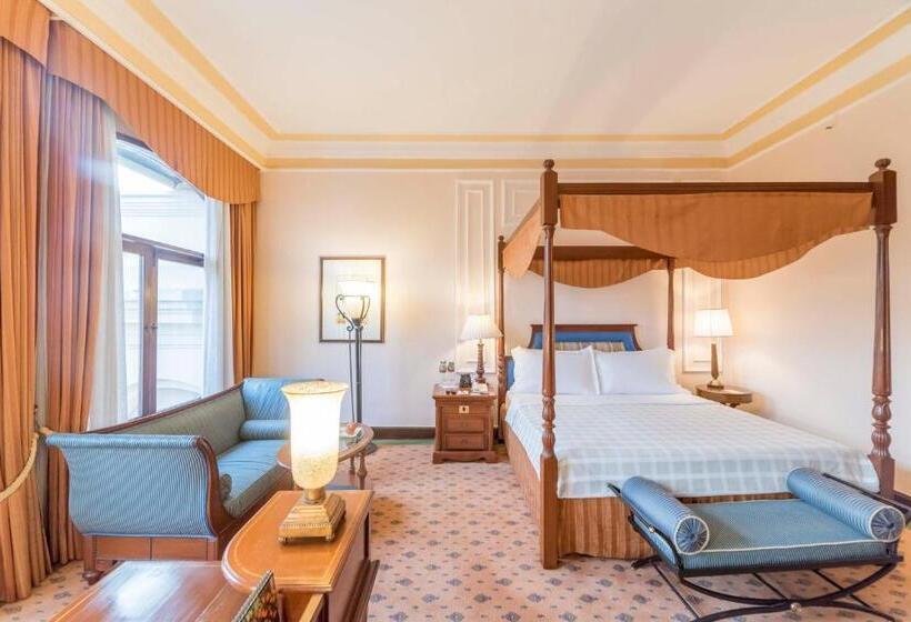 اتاق پرمیوم, The Oberoi Grand Kolkata