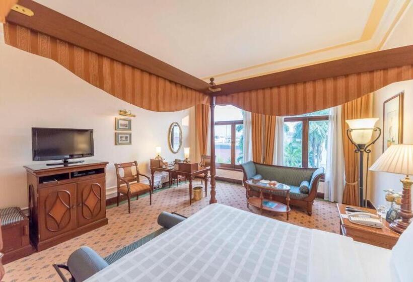 اتاق پرمیوم, The Oberoi Grand Kolkata