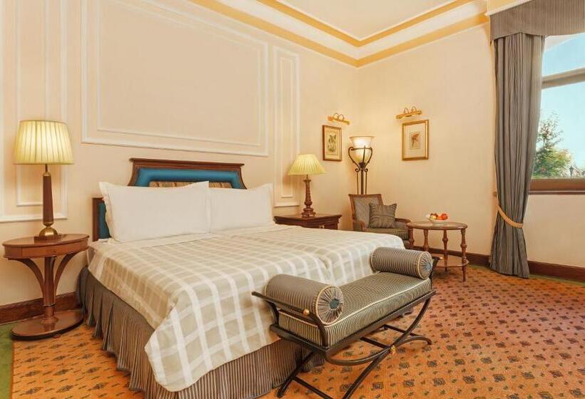 اتاق لوکس, The Oberoi Grand Kolkata
