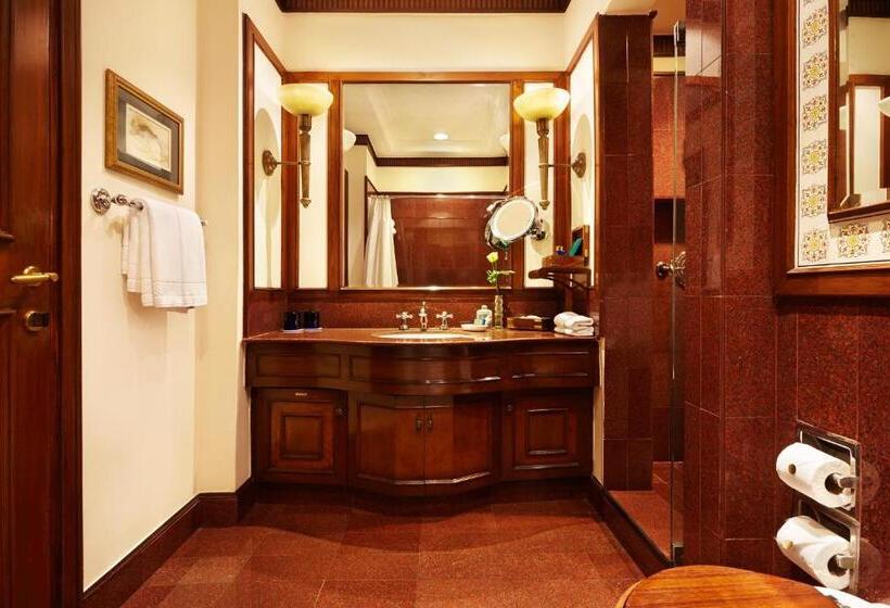 سوئیت کلاسیک, The Oberoi Grand Kolkata