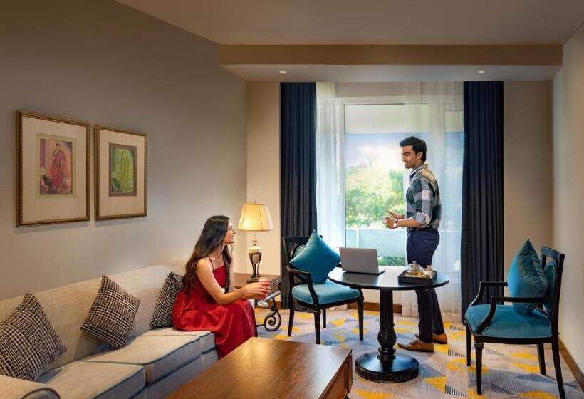 اتاق کلاب, Welcomhotel By Itc Hotels, Cathedral Road, Chennai