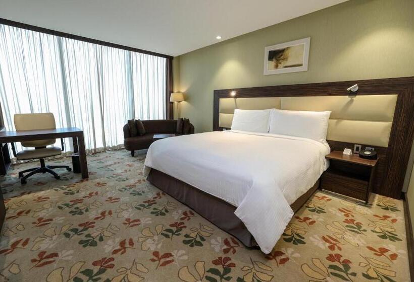 스탠다드 룸 킹사이즈 침대, Crowne Plaza Kuwait Al Thuraya City