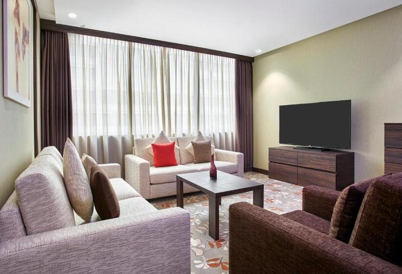 سوئیت با تخت بزرگ, Crowne Plaza Kuwait Al Thuraya City, An Ihg