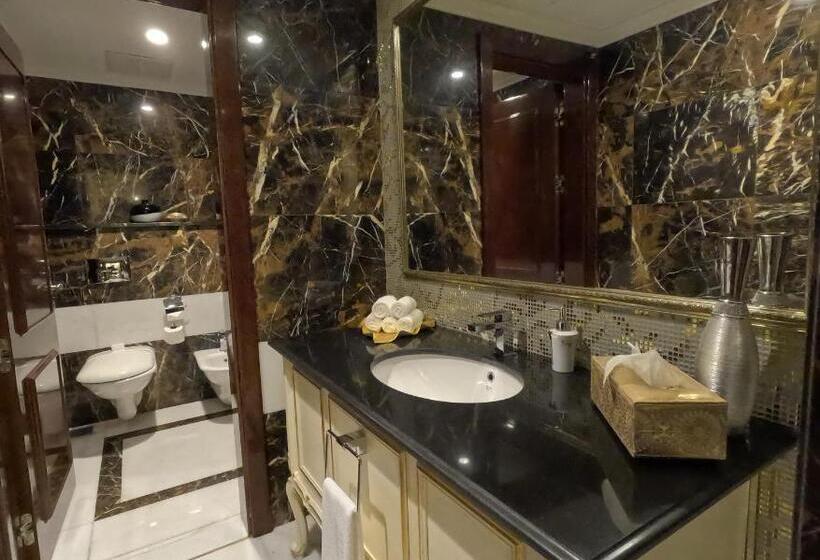 سوئیت رویال, Crowne Plaza Kuwait Al Thuraya City, An Ihg