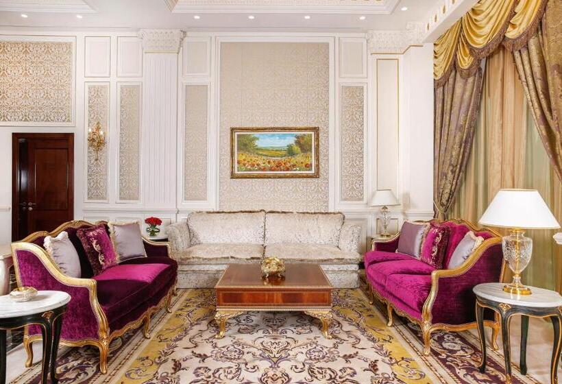 سوئیت رویال, Crowne Plaza Kuwait Al Thuraya City, An Ihg