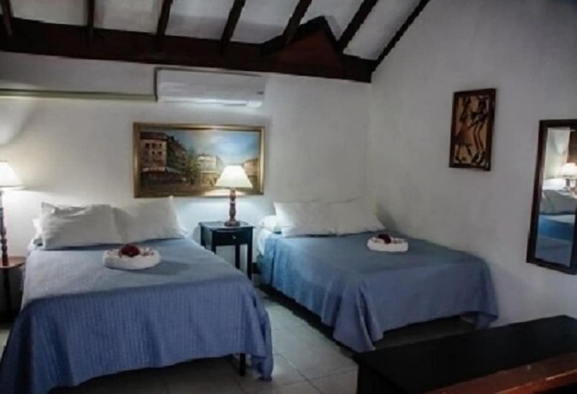 Cabaña, Firefly Beach Cottages