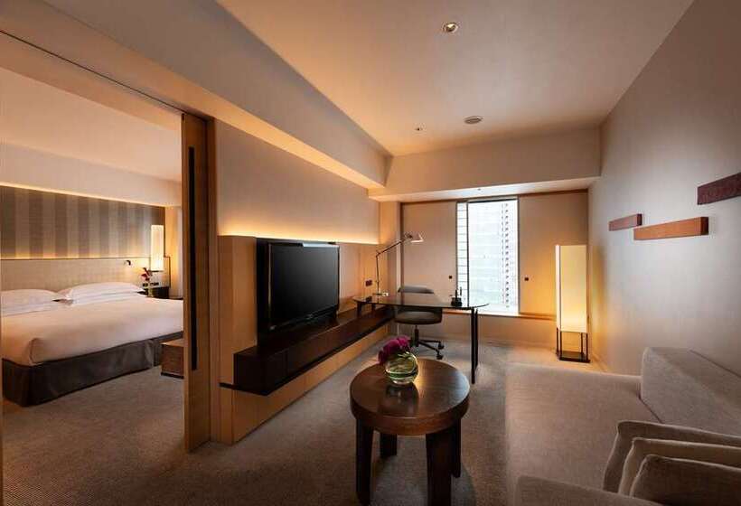 سوئیت اجرایی با تخت کینگ, Hilton Tokyo