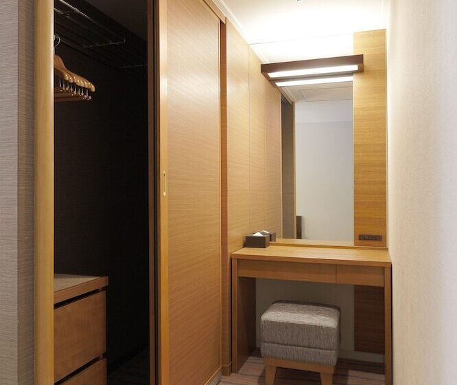 Superior Room, Keio Plaza  Tokyo