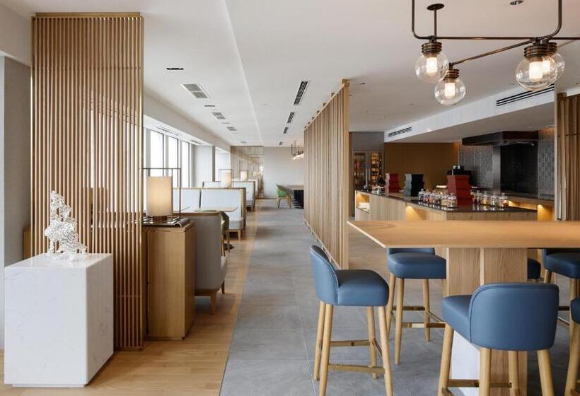 اتاق سوپریور با تخت بزرگ, Keio Plaza Hotel Tokyo