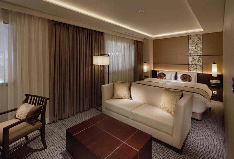 سوییت جونیور کلاب, Royal Hotel Seoul