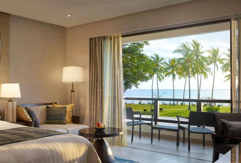 Chambre Club Lit King Size, Shangri La S Tanjung Aru Resort And Spa