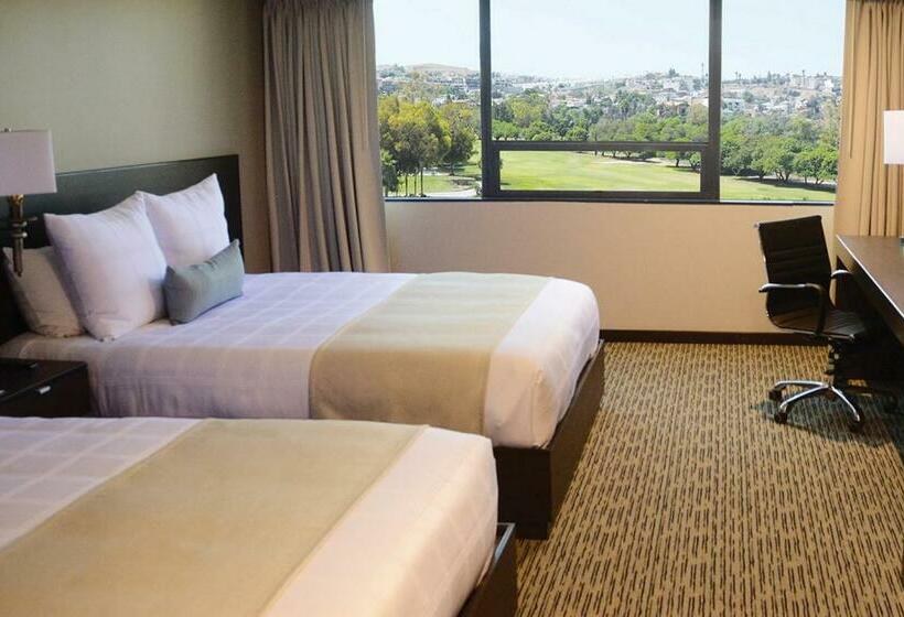 اتاق اجرایی, Grand Hotel Tijuana