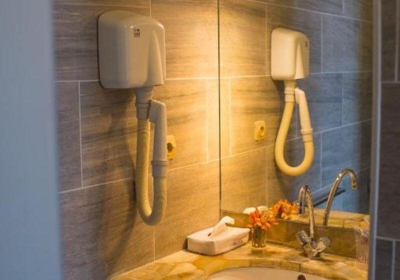 اتاق کلاس بیزنس, Hôtel Colbert   Spa & Casino