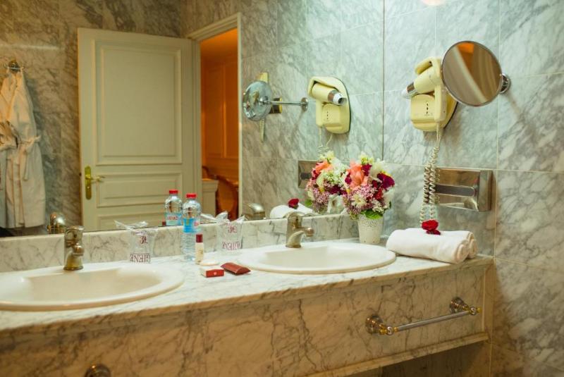 اتاق لوکس, Hôtel Colbert   Spa & Casino