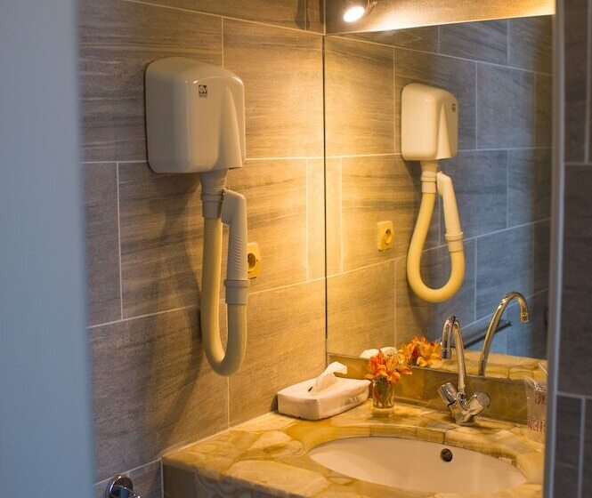 اتاق کلاس بیزنس, Hôtel Colbert   Spa & Casino