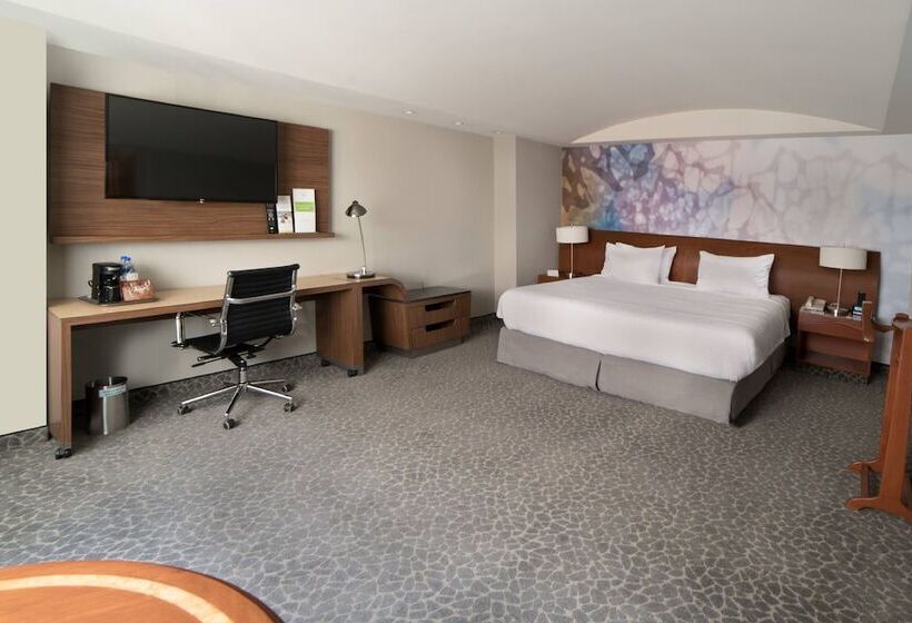 Süit, Courtyard By Marriott Mexico City Revolucion
