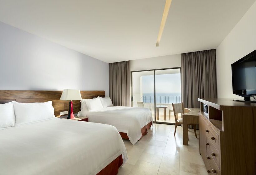اتاق لوکس با چشم‌انداز دریا, Holiday Inn Resort Ixtapa All Inclusive, An Ihg