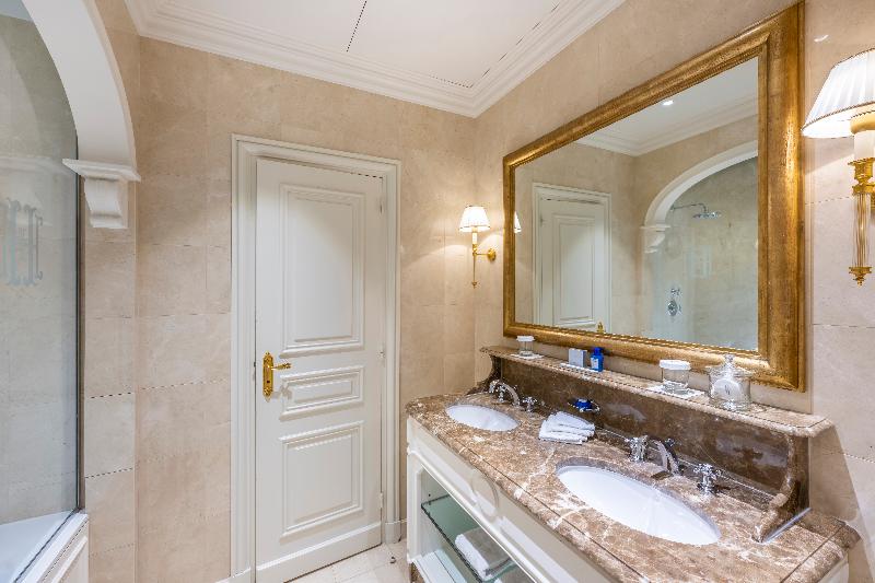 اتاق لوکس با چشم‌انداز شهر, Hôtel Hermitage Monte Carlo