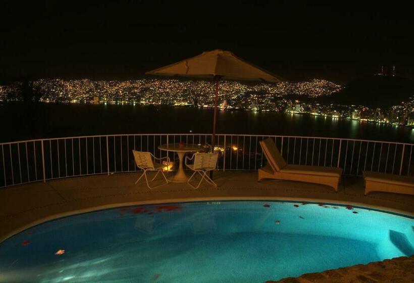 اتاق کلاب, Las Brisas Acapulco